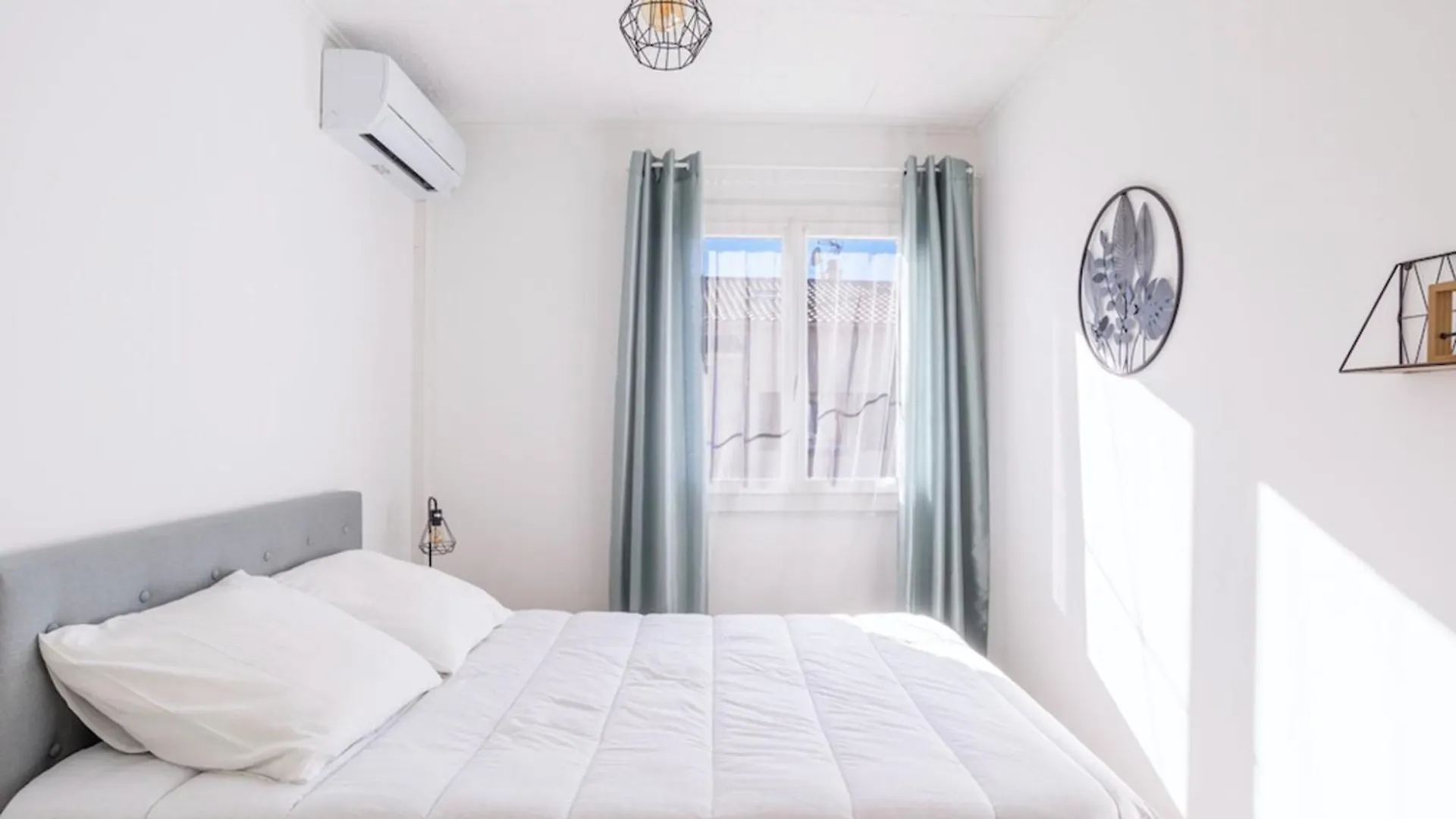 شقة Charming Flat In Hyeres With Balcony