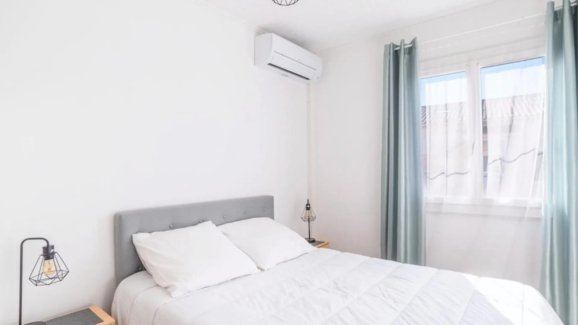 Charming Flat In Hyeres With Balcony Apartment France