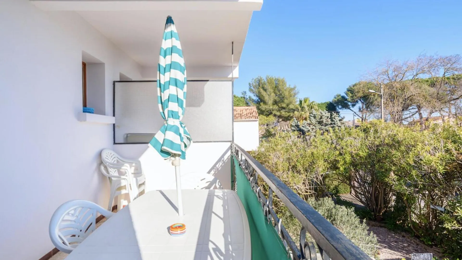 Charming Flat In Hyeres With Balcony Apartment
